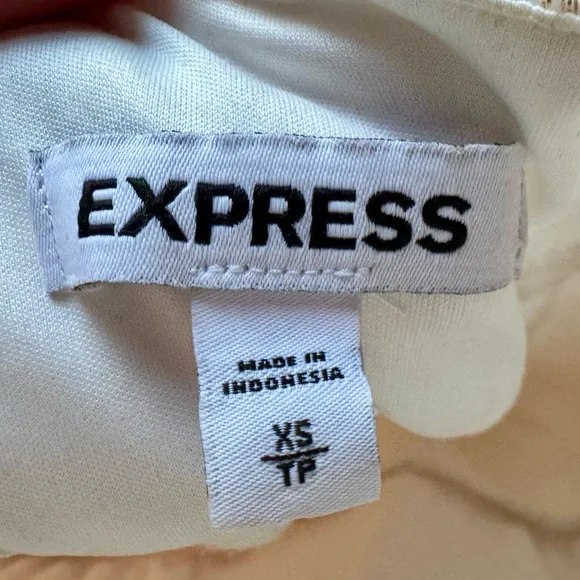 Express White Metallic Gold Flowy Maxi Dress - Picture 8 of 12